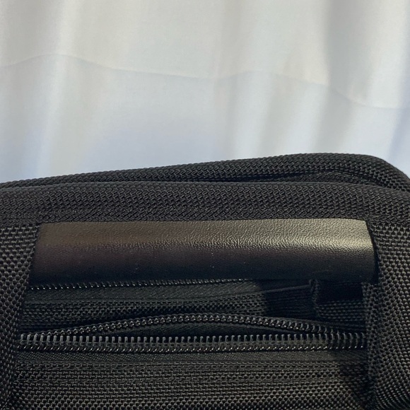 Brenthaven Triload Shoulder Case. Black. Excellent Condition. - Picture 9 of 14